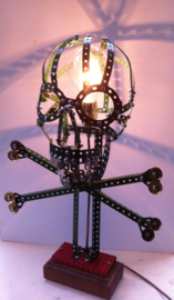 Lamp van Meccano 'Skull' - Oom Jan
