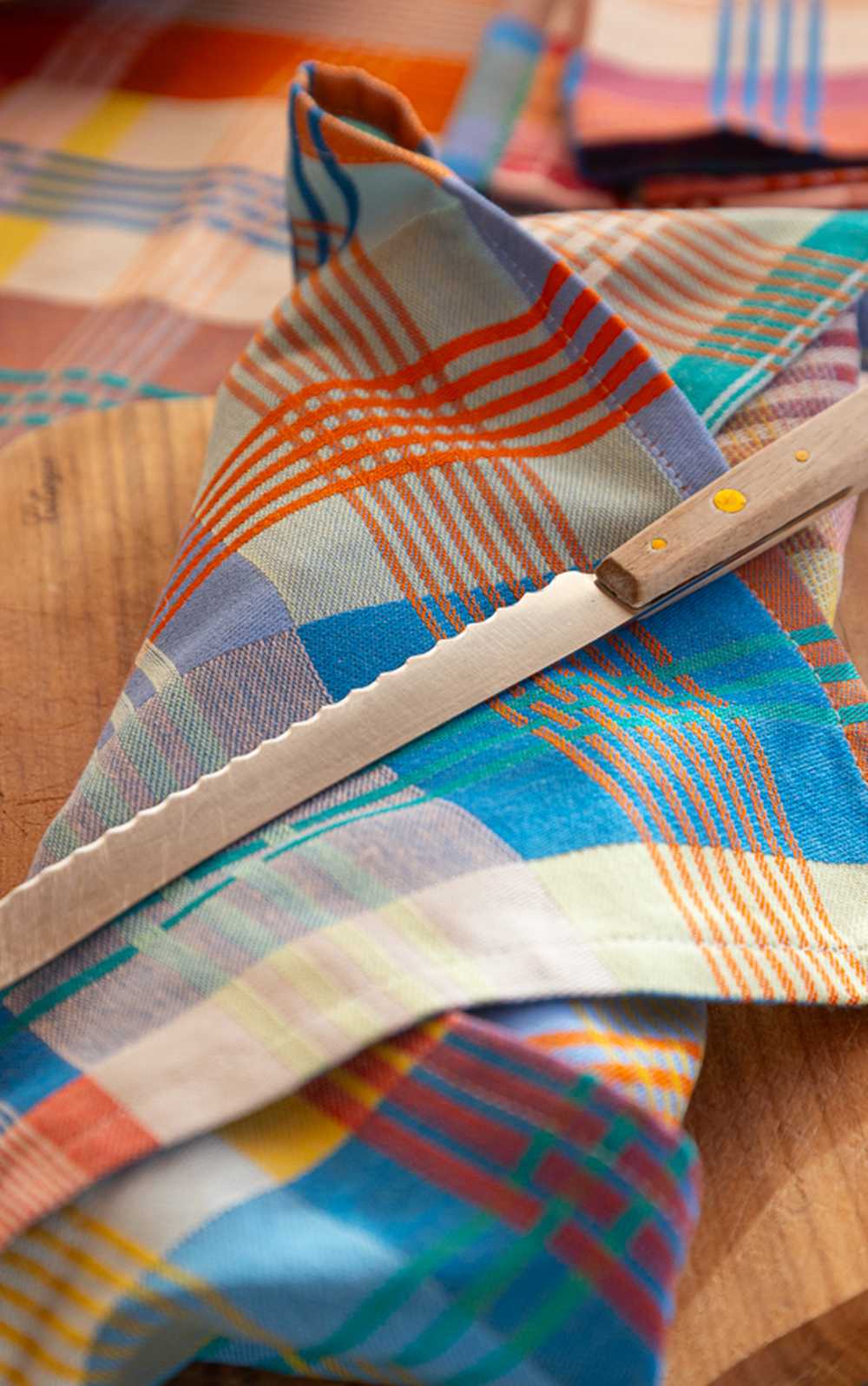 odds & ends tafelkleed #50B (160 x 200) wild weave - Foekje Fleur
