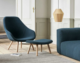 AAL 03 ottoman ronde houten poten, gestoffeerd - HAY