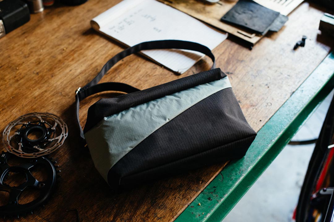 The New Bum Bag M 'black & grey' Handtas / Heuptas - Susan Bijl FOREVER!