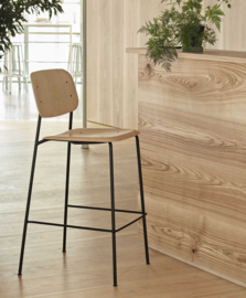 Soft Edge 90 Barkruk met rugleuning gestoffeerd - HAY