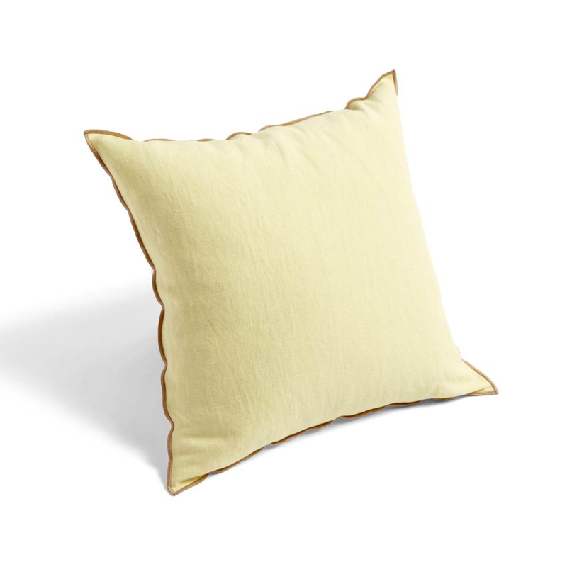 Mooi gekleurde kussens / outline cushions - HAY
