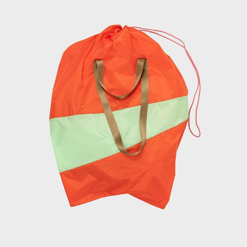 The New Trash Bag 'red alert & error' - Susan Bijl