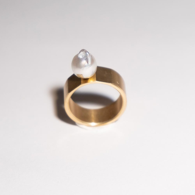 Gold Wide + Pearl Baroque - Small Factory Ring