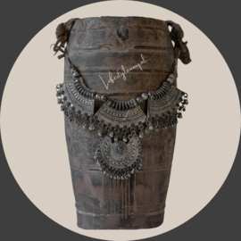 NEPALESE VAAS met woonketting