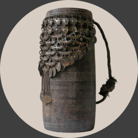 NEPALESE VAAS met woonketting