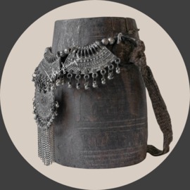 NEPALESE VAAS met woonketting
