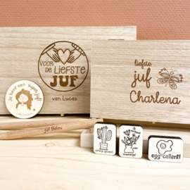 kist M gepersonaliseerd - thema juf / meester