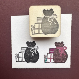 Stempel - zak met cadeau's