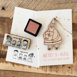 Luxe kerstkaart met houten label - Kerstman