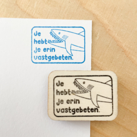 Stempel haai - Je hebt je erin vastgebeten.