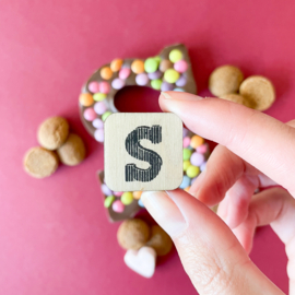 Stempel mini - chocoladeletter S