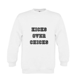Sweater KICKS BEFORE CHICKS