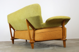 Zeldzame Artifort Set: F109 gentleman chair & bank Designed By: Theo Ruth