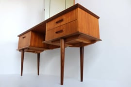 Teak Vintage Kaptafel met Drieluik Spiegel