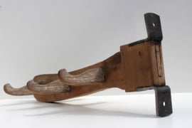 Industrieel brocante kapstok antieke houten haken ijzer
