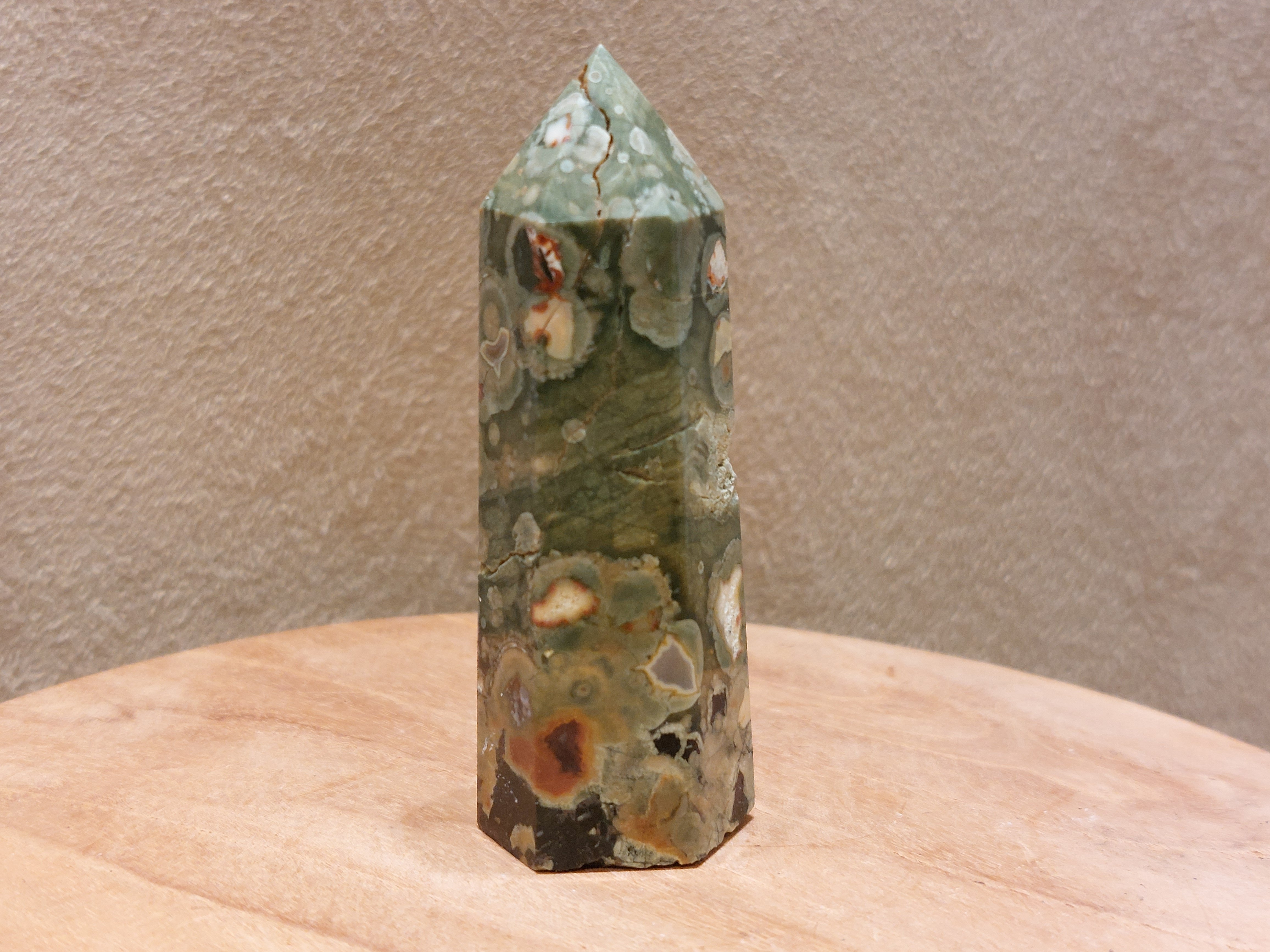 Rhyoliet of regenwoud jaspis punt