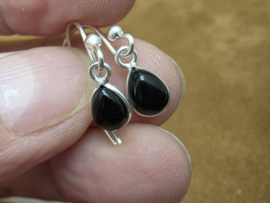 Onyx oorbellen in zilver