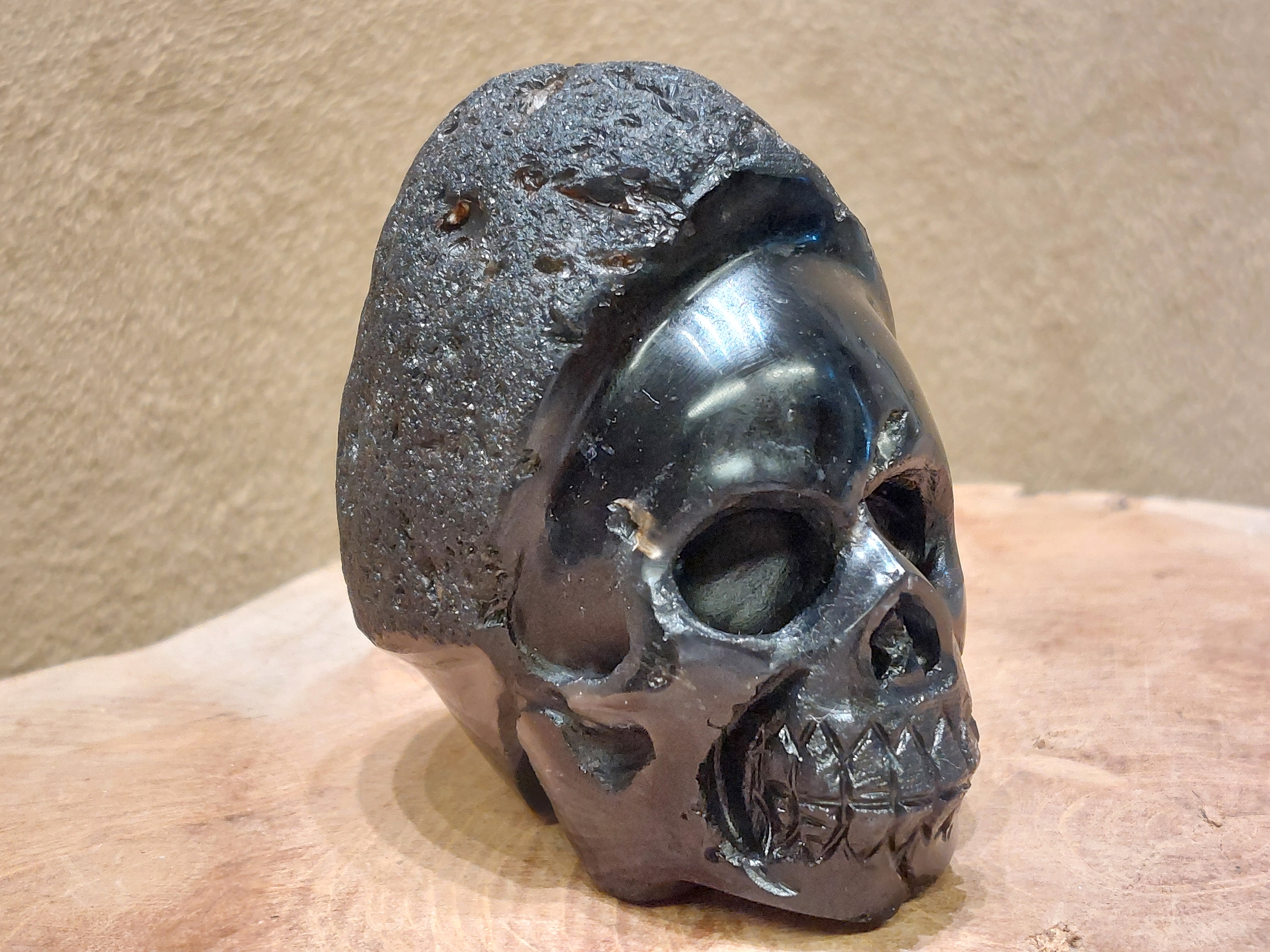 Cintamani human skull
