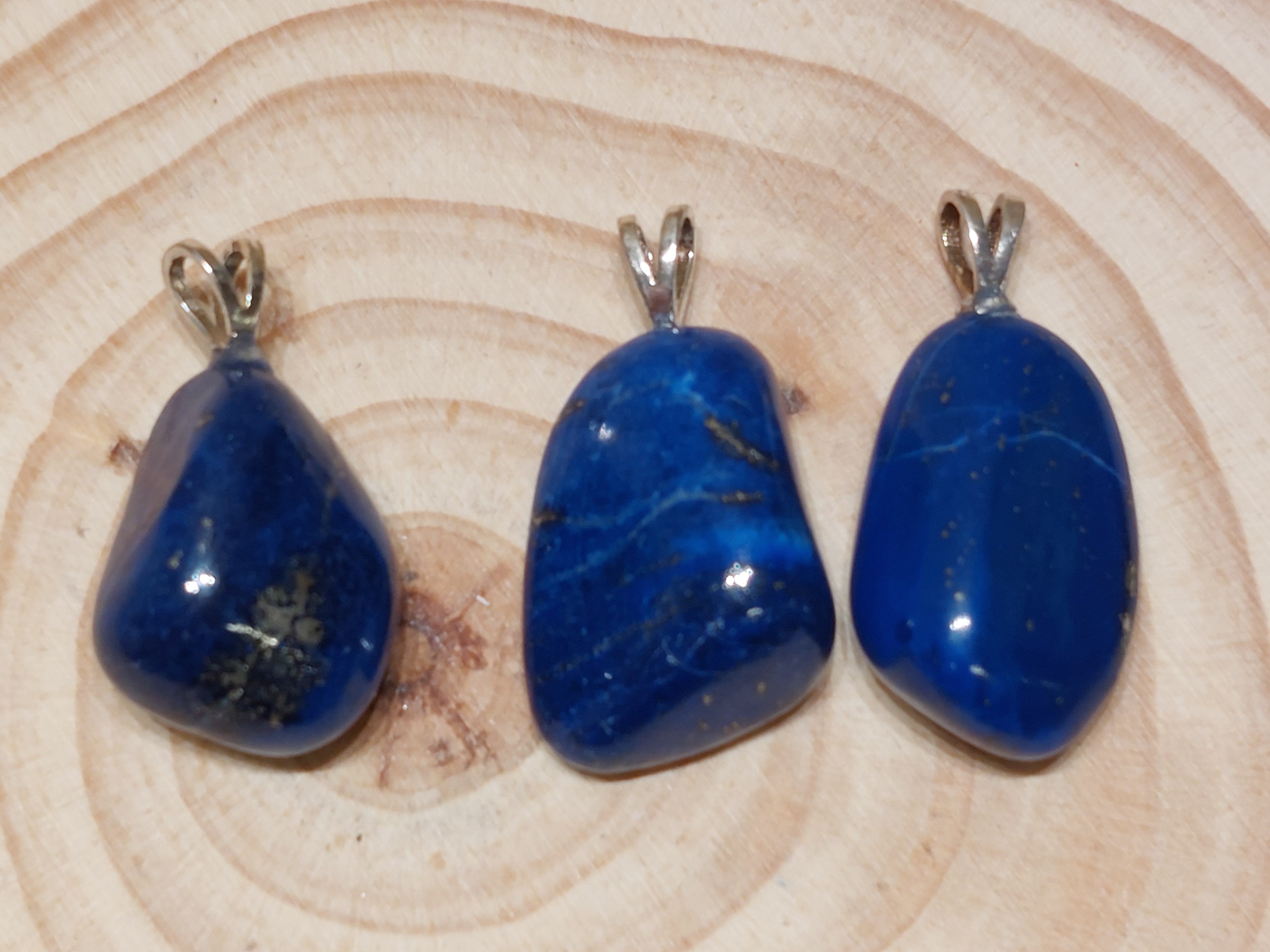 Lapis lazuli hanger met zilveren oogje