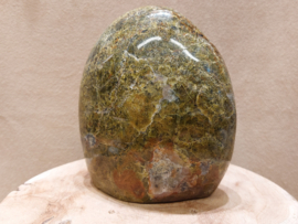 Groene opaal sculptuur