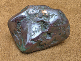 Cupriet met chrysocolla knuffelsteen, Afrika