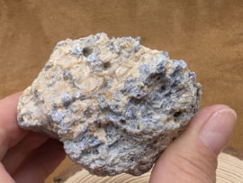 Kyaniet ruw cluster