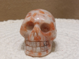 Zonnesteen human skull
