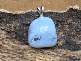 Owyhee opaal hanger met zilveren oogje