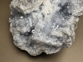 Celestiet cluster groot