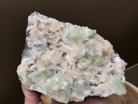 Groene apofylliet met stilbiet