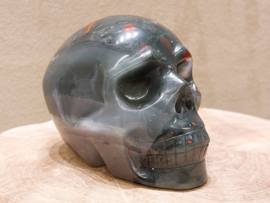 Heliotroop human skull