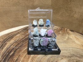 Doosje met diverse uv gevoelige mineralen