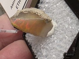 Ethiopisch of welo opaal ruw stukje in doosje