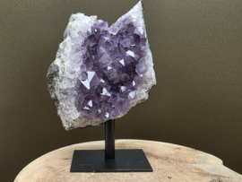 Amethist op standaard