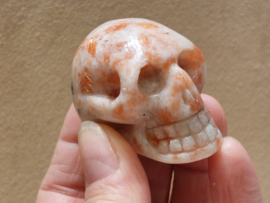 Zonnesteen human skull