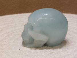 Aquamarijn human skull