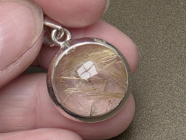 Rutielkwarts hanger in zilver