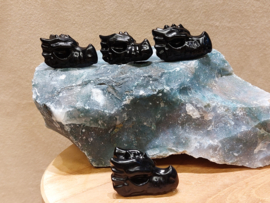 Zwarte obsidiaan baby draakje