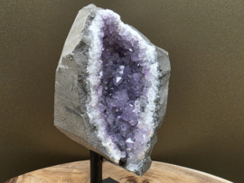 Amethist op standaard