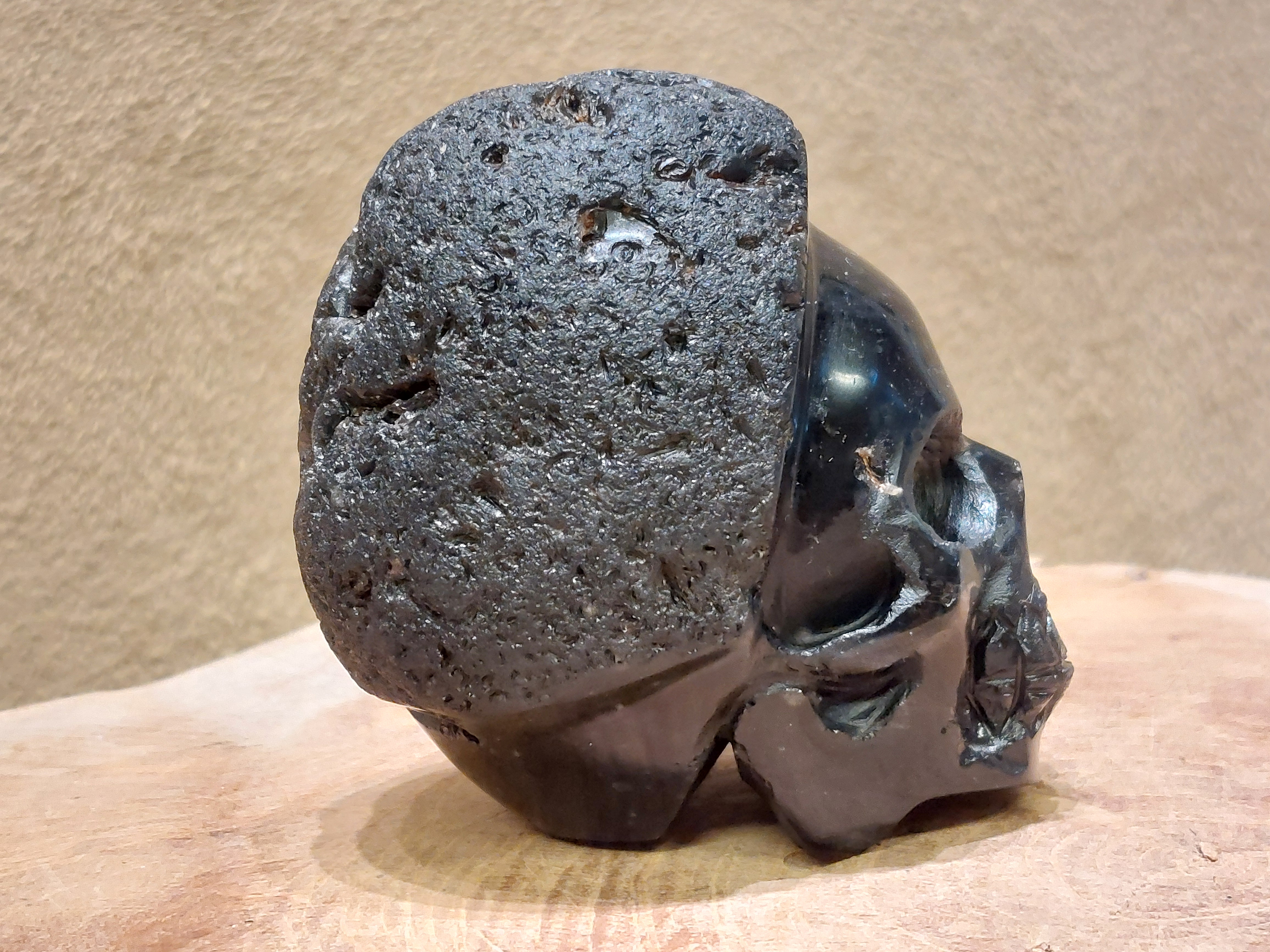 Cintamani human skull