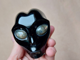 Zwarte obsidiaan star being met labradoriet ogen
