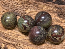 Drakenbloed jaspis bol