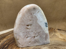 Roze amethist sculptuur