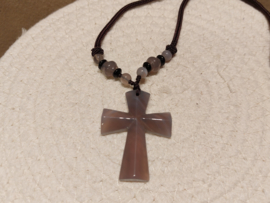 Ketting met agaat kruis