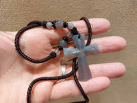 Ketting met agaat kruis