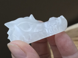 Seleniet/satijnspaat draak