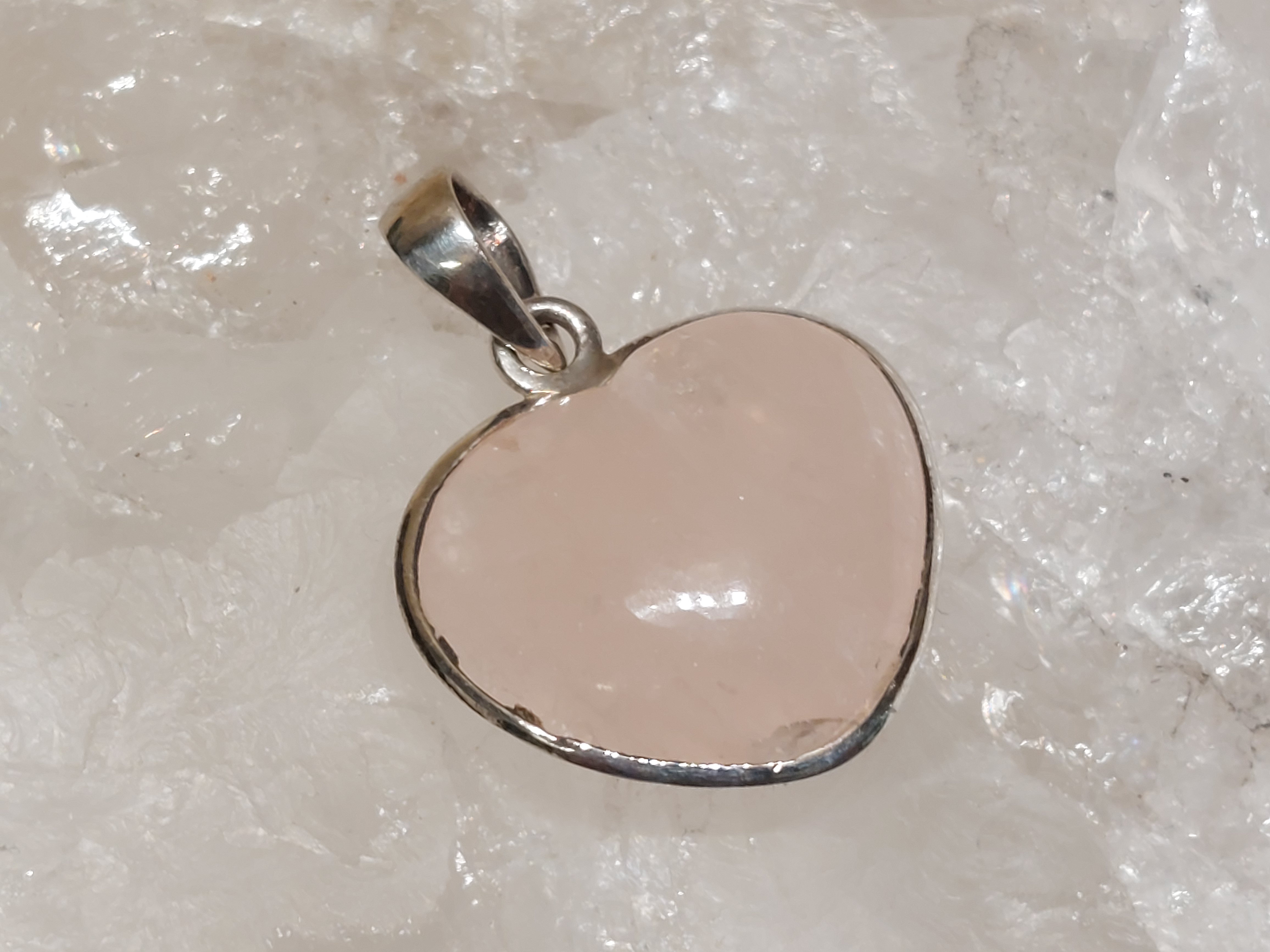 Rozenkwarts hanger in zilver hart