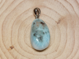 Larimar hanger