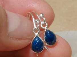 Lapis lazuli oorbellen in zilver